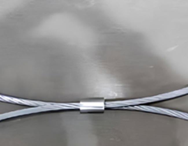 결합용 패럴(122)